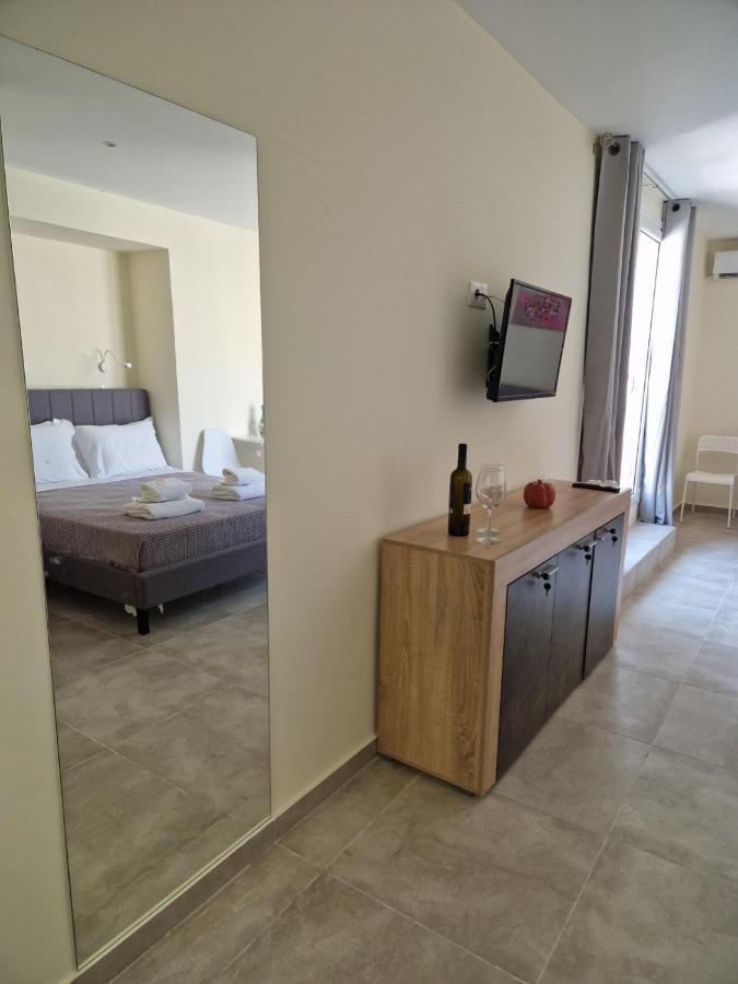 Ermou Studio Apartment أثينا المظهر الخارجي الصورة